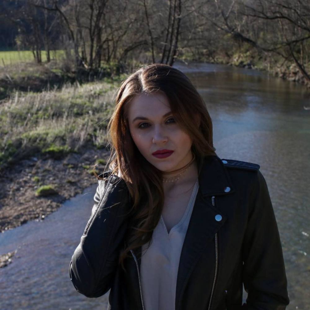 Meet your Posher, Mercedes